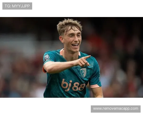 皇马球迷高喊侮辱巴萨口号 赫伊森鼓励再加大声势